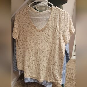 BUNDLE - Old Navy Cream Patterned Top